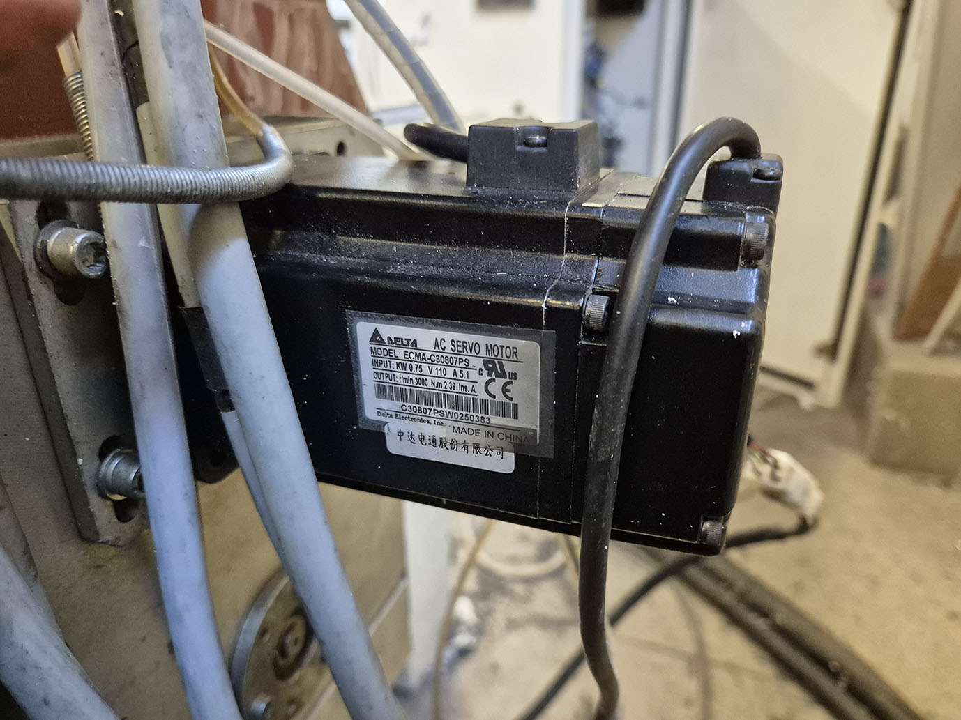 Uszkodzony serwosilnik Delta osi Y